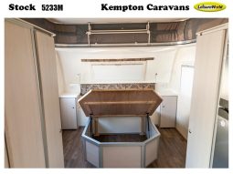 
										Caravan Sensation Ava full									
