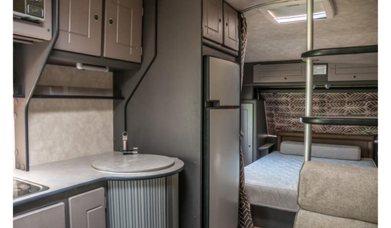 
								Caravan Jurgens Exclusive full									