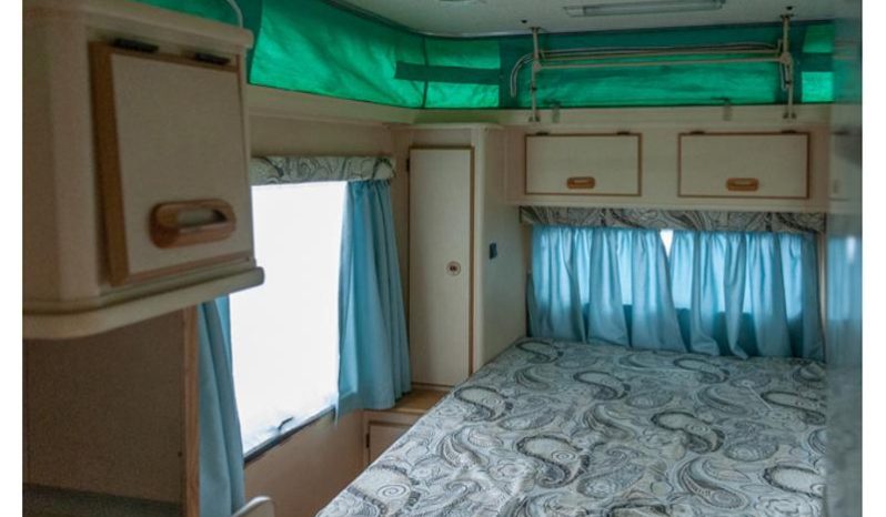 
								Caravan Gypsey Regal full									