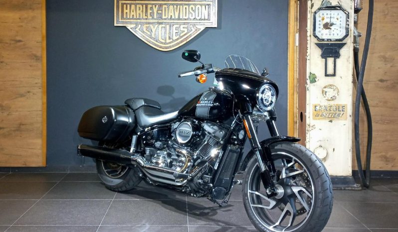 
								Harley Davidson Softail Sport Glide full									