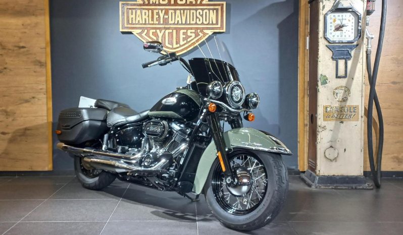 
								Harley Davidson Softail Heritage Classic 114 full									