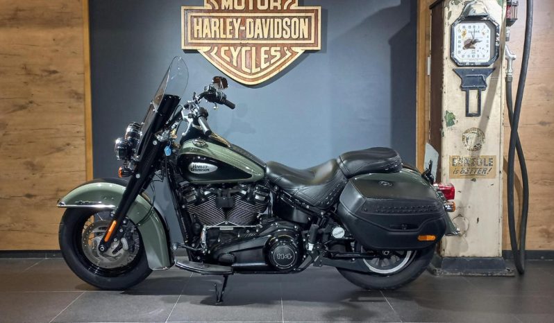 
								Harley Davidson Softail Heritage Classic 114 full									