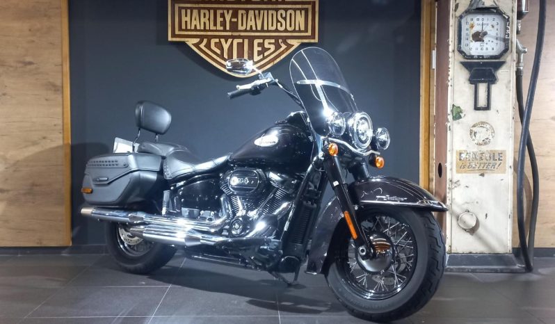 
								Harley Davidson Softail Heritage Classic 114 full									