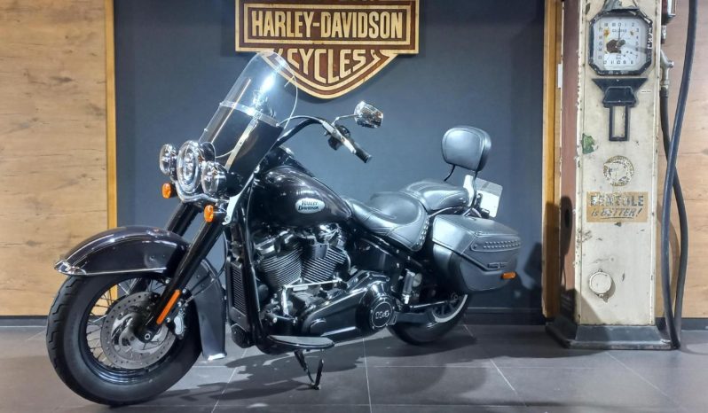 
								Harley Davidson Softail Heritage Classic 114 full									