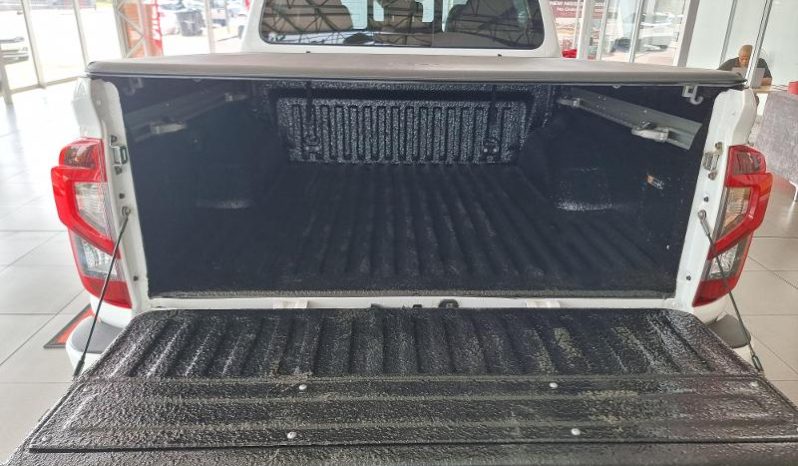 
								Nissan Navara 2.5D Pro-4X D Cab 4X4 At full									