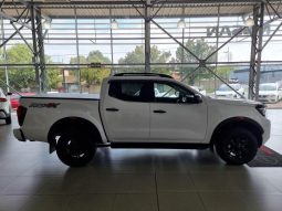 
										Nissan Navara 2.5D Pro-4X D Cab 4X4 At full									