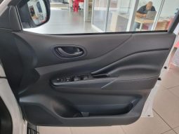 
										Nissan Navara 2.5D Pro-4X D Cab 4X4 At full									