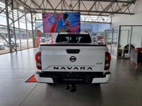 Nissan Navara 2.5D Pro-4X D Cab 4X4 At