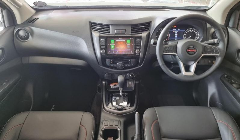 
								Nissan Navara 2.5D Pro-4X D Cab 4X4 At full									