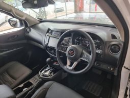 
										Nissan Navara 2.5D Pro-4X D Cab 4X4 At full									