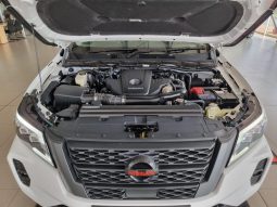 
										Nissan Navara 2.5D Pro-4X D Cab 4X4 At full									