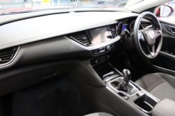 
										VAUXHALL INSIGNIA SPORTS TOURER 1.6 DESIGN NAV ECOTEC 5d 108 BHP SAT NAV + BLUETOO full									