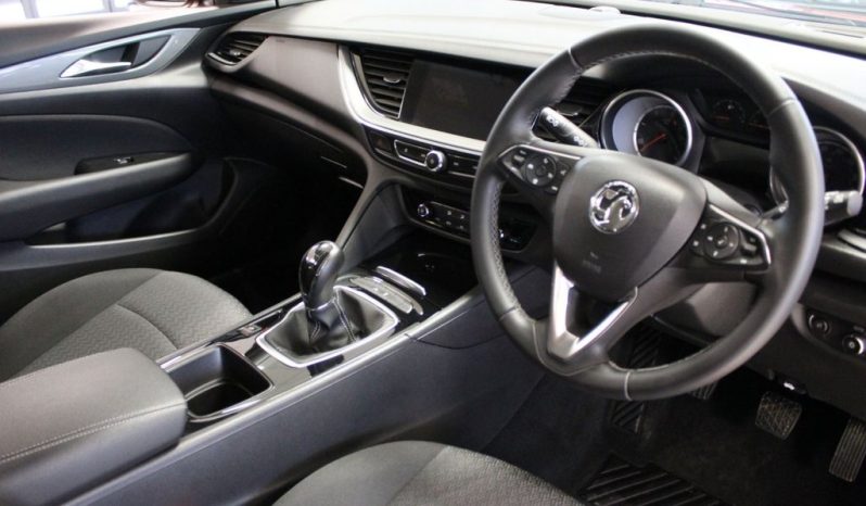 
								VAUXHALL INSIGNIA SPORTS TOURER 1.6 DESIGN NAV ECOTEC 5d 108 BHP SAT NAV + BLUETOO full									