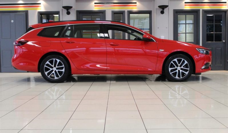 
								VAUXHALL INSIGNIA SPORTS TOURER 1.6 DESIGN NAV ECOTEC 5d 108 BHP SAT NAV + BLUETOO full									