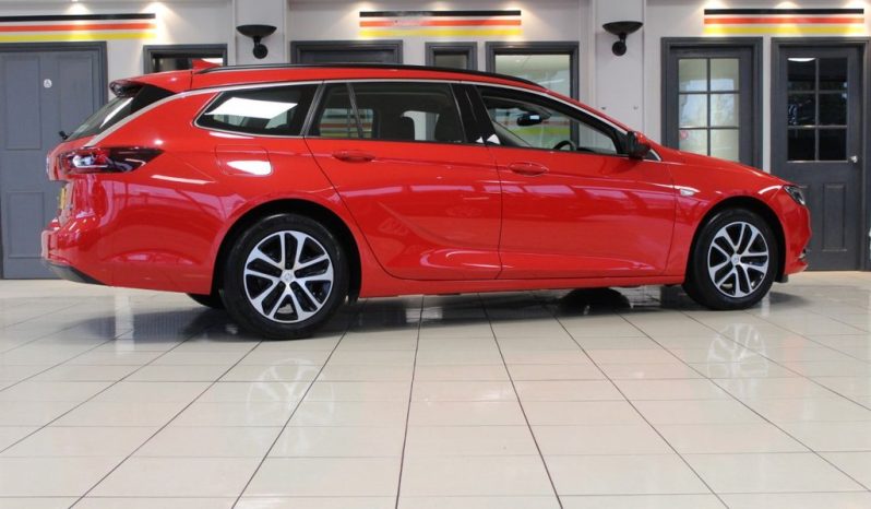 
								VAUXHALL INSIGNIA SPORTS TOURER 1.6 DESIGN NAV ECOTEC 5d 108 BHP SAT NAV + BLUETOO full									