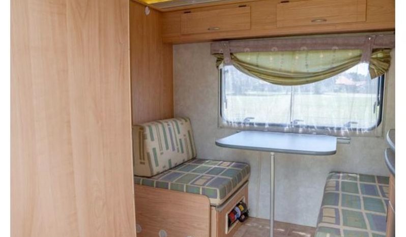 
								Caravan Gypsey Romany full									