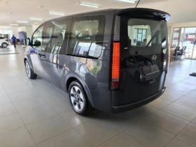 Hyundai Staria 2.2D Elite 9 Seater At
