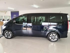 Hyundai Staria 2.2D Luxury 9 Seater At