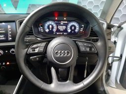 
										Audi A1 Sportback 30 Tfsi S Line S Tronic full									