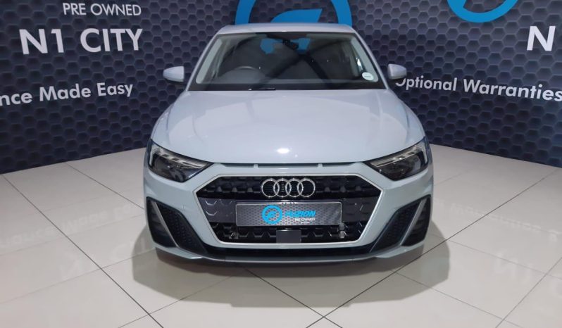 
								Audi A1 Sportback 30 Tfsi S Line S Tronic full									