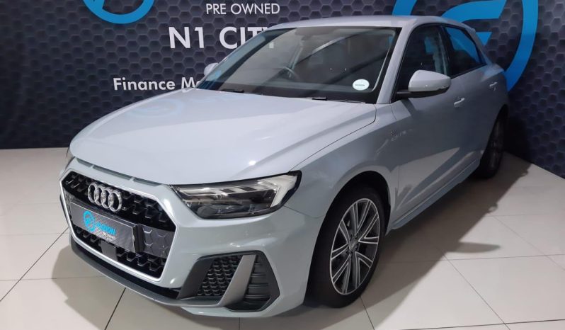 
								Audi A1 Sportback 30 Tfsi S Line S Tronic full									