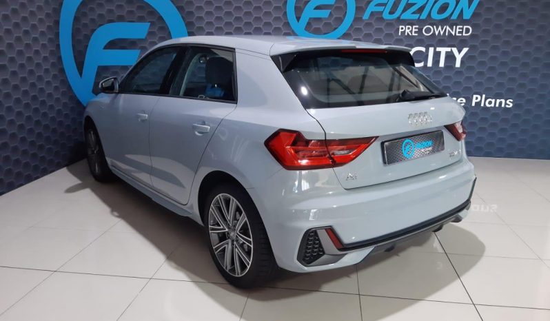 
								Audi A1 Sportback 30 Tfsi S Line S Tronic full									