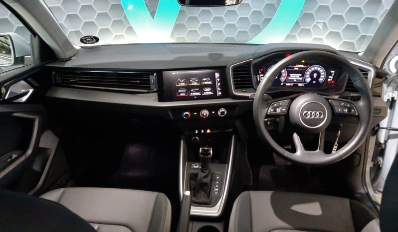 
								Audi A1 Sportback 30 Tfsi S Line S Tronic full									
