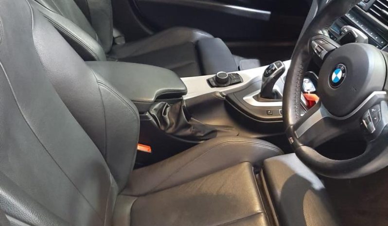 
								BMW 3 Series Sedan 328i M Sport Steptronic full									