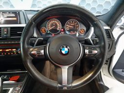 
										BMW 3 Series Sedan 328i M Sport Steptronic full									