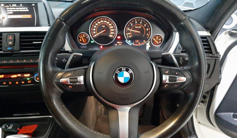 
								BMW 3 Series Sedan 328i M Sport Steptronic full									