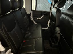 
										Jeep Wrangler Unlimited 3.6 Sahara At full									