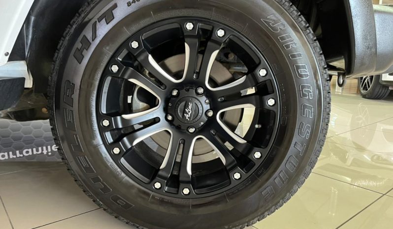 
								Jeep Wrangler Unlimited 3.6 Sahara At full									