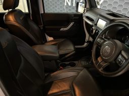 
										Jeep Wrangler Unlimited 3.6 Sahara At full									