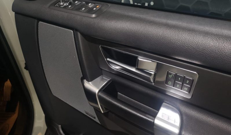 
								Land Rover Discovery 4 3.0 Sd V6 Se At full									