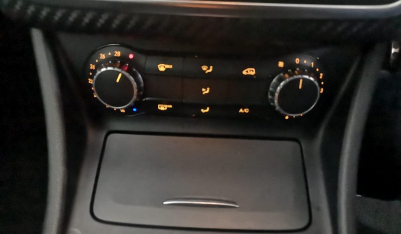 
								Mercedes Benz A-Class A 200 Blueefficiency Amg Sport 7G-D full									