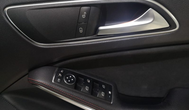 
								Mercedes Benz A-Class A 200 Blueefficiency Amg Sport 7G-D full									