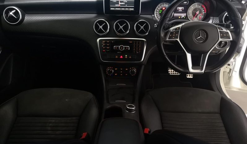 
								Mercedes Benz A-Class A 200 Blueefficiency Amg Sport 7G-D full									