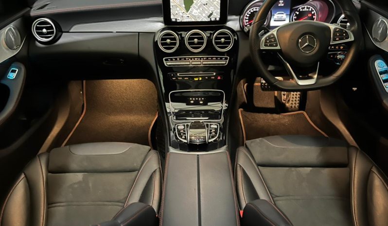
								Mercedes Benz C-Class Sedan Mercedes-Amg C 43 4matic 9G-Tronic full									