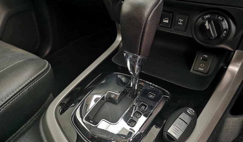 
								Nissan Navara Diesel 2.3D LE 4X4 AT DC + Leather full									