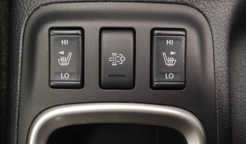 
								Nissan Navara Diesel 2.3D LE 4X4 AT DC + Leather full									