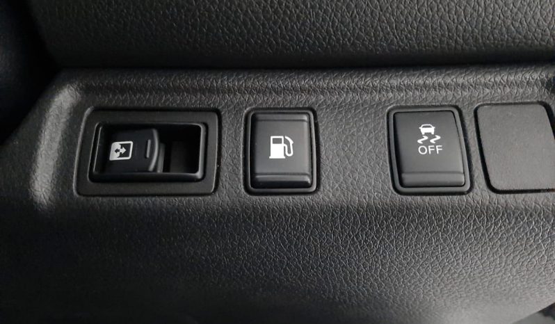 
								Nissan Navara Diesel 2.3D LE 4X4 AT DC + Leather full									