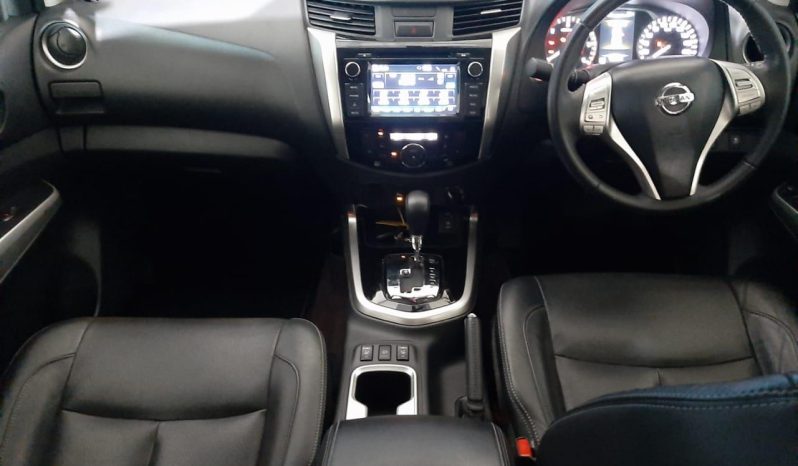 
								Nissan Navara Diesel 2.3D LE 4X4 AT DC + Leather full									