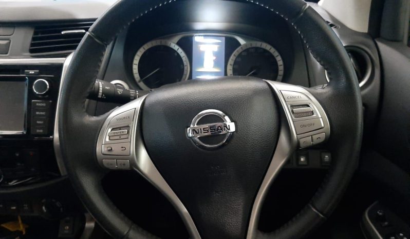 
								Nissan Navara Diesel 2.3D LE 4X4 AT DC + Leather full									