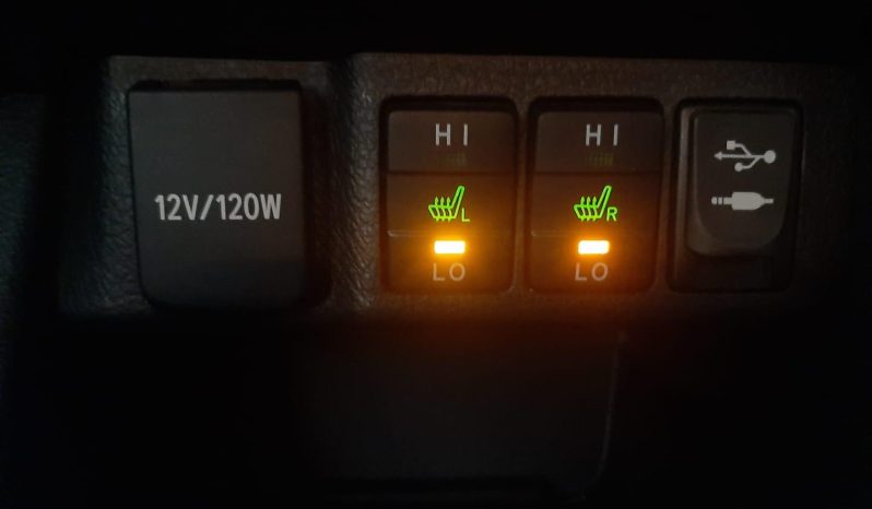 
								Toyota Auris 1.6 Xr Cvt full									