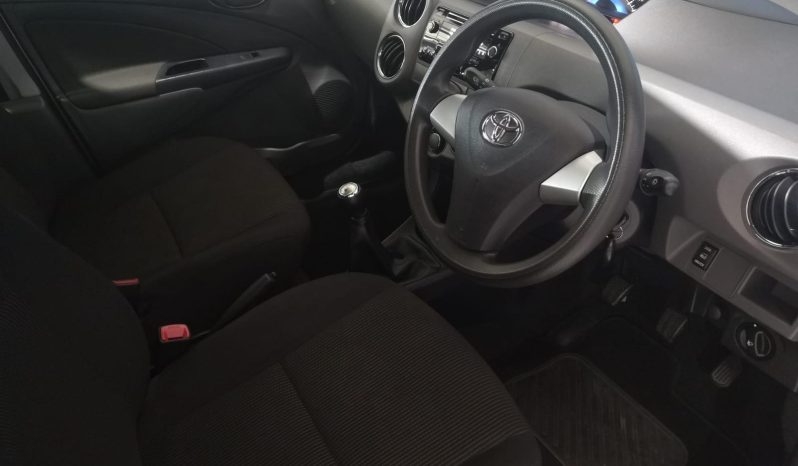 
								Toyota Etios Sc 1.5 Sprint 5-Door full									