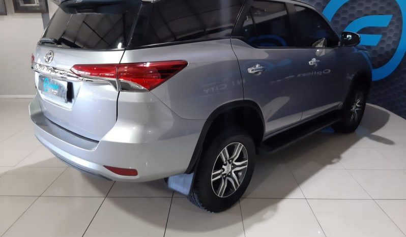 
								Toyota Fortuner 2.4 Gd-6 Raised Body At full									