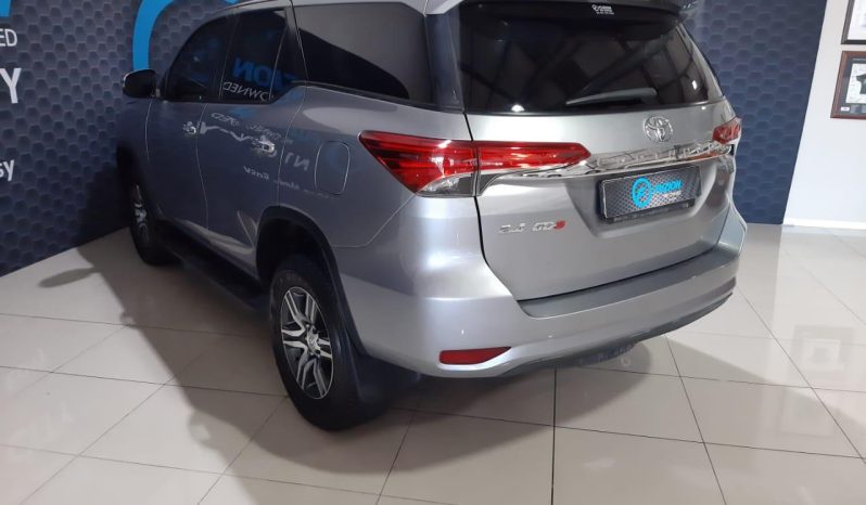 
								Toyota Fortuner 2.4 Gd-6 Raised Body At full									