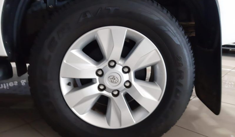 
								Toyota Hilux 2.4 Gd-6 D/cab Rb Srx At full									