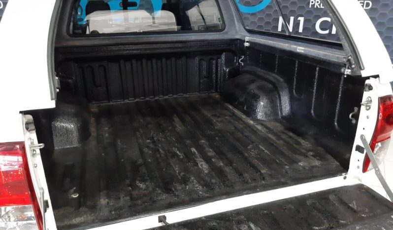 
								Toyota Hilux 2.4 Gd-6 D/cab Rb Srx At full									