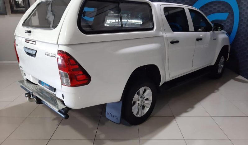 
								Toyota Hilux 2.4 Gd-6 D/cab Rb Srx At full									